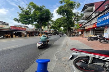 Bán nhà mặt phố Đê La Thành - Vị trí đẹp, kinh doanh sầm uất, 16 tỷ