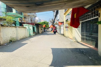 Bán đất Hoa Lâm, Long Biên 65m², Mặt tiền 4m, Giá 10 tỷ - Vị trí đẹp, Ô tô vào đất