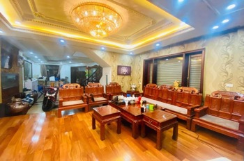 Nhà 4PN - Hoàng Hoa Thám - Giá 7.6 tỷ - Vị trí đẹp - Tiện ích đầy đủ