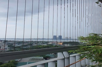 Bán chung cư Lạc Long Quân view hồ Tây - 70m2, 2PN, giá 7 tỷ