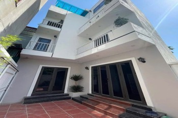 Biệt Thự Mini Sân Vườn 70m2, 4 Tầng, Ô Tô Đỗ Cổng - Vị Trí Đắc Địa