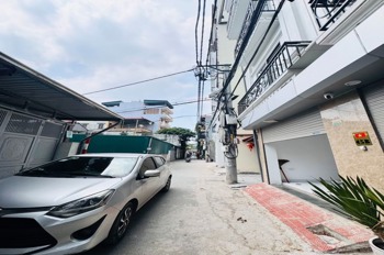 Bán nhà phố Nam Từ Liêm - 40m2, 5 tầng, 8.5 tỷ - Ô Tô Vào Nhà, Full Nội Thất