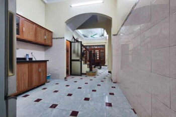 Cho Thuê Nhà Riêng Phố Đội Cấn, Ba Đình - 36m2, 5 Phòng Ngủ, Gần Ô Tô