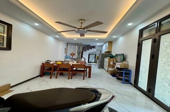 Bán nhà ngõ Hòa Bình, Minh Khai: Dân xây, Full Nội Thất, 10m Ô Tô