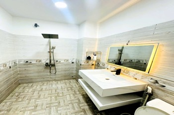 Bán nhà 170m2, 2 Tầng, 3 PN, Sổ Hồng Hoàn Công - Giá 9.8 tỷ - Linh Đông, Thủ Đức