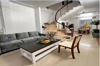 Bán nhà trung tâm Cầu Giấy - Dịch Vọng Hậu - 36m² - Giá 10.3 tỷ - Ngõ thông thoáng