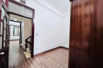 Bán nhà Ngã Tư Sở - 8.6 tỷ - Tặng Nội Thất - Ở Ngay