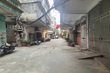 Bán Nhà Phố Bế Văn Đàn, Hà Đông: 4 Tầng, Ô Tô Đỗ Cửa, Giá 4 Tỷ