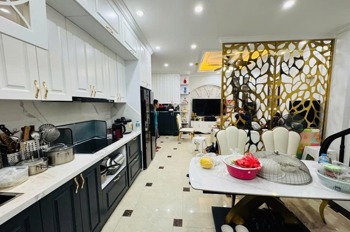 Bán nhà ngõ đẹp Hoàng Hoa Thám: Ô tô gần, Full nội thất, Pháp lý rõ ràng