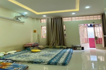 Hẻm Thông - Nhà 3 Tầng Đúc - 3PN, 2WC - Hoàng Sa, Quận 3