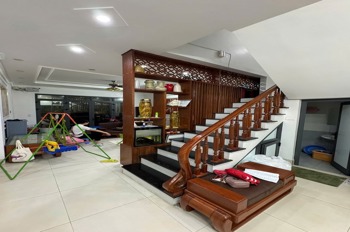 Nhà Phố Hoàng Mai 61m2, 5 Tầng, Ô Tô Đỗ Cửa, Full Nội Thất - Vị Trí Đắc Địa