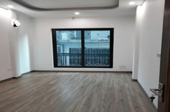 Bán nhà Tân Mai Hoàng Mai: 45m2, 5 tầng, thang máy, gần ô tô