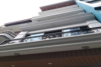 Bán nhà riêng Quận Thanh Xuân - 52m2, 4 tầng, mặt tiền rộng, ô tô vào tận nhà - Giá 19.3 tỷ