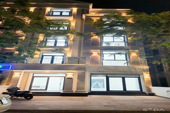 Cho Thuê Nhà Phố 5 Tầng, Thang Máy, Vị Trí Vàng VinHomes Grand Park