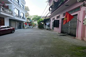 Bán Đất Tặng Nhà 4 Tầng Phố Trạm, Long Biên - 58m² - Ô Tô Tránh - Giá 11.5 Tỷ