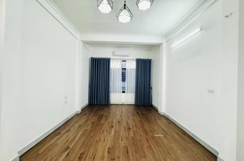 Bán nhà Nguyễn Xiển 30m2, 4 Tầng, Ô Tô Đỗ Cửa, Giá 8.4 Tỷ - Quận Thanh Xuân