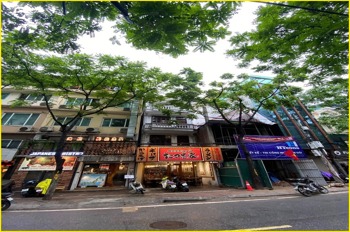 Cần Bán Nhà Mặt Phố Linh Lang - Vị Trí Đẹp, Kinh Doanh Sầm Uất, 84m2