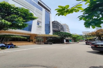 Bán Building Vip Cầu Giấy - Lô Góc 3 Mặt Thoáng - 200m2 - 138 Tỷ