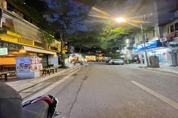 Bán Nhà Mặt Phố Giữa Tim Hà Nội - 55m2, 3 Tầng, 42 Tỷ - Sổ Đỏ Sẵn Sàng