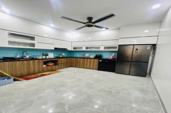 Cần Bán Nhà Đẹp Ngõ Nông, 4 Tầng, Thang Máy, 65m², Giá 11.8 Tỷ - Hoàng Mai