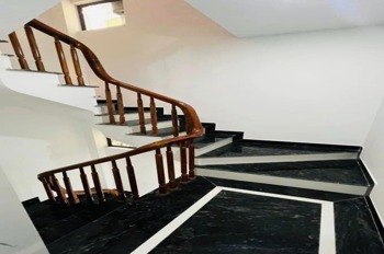 Bán nhà Cầu Giấy 6 Tầng, Thang Máy, Mặt Tiền Rộng - Giá 8.9 Tỷ