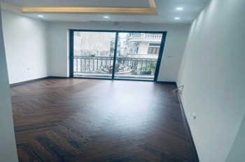 Bán nhà đường Hoàng Mai, 34m², 5 tầng, MT 3.4m, ô tô vào, nội thất full