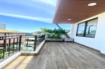 Bán nhà Văn Cao - Ba Đình - Thang Máy - View Hồ Tây - Giá 13.4 tỷ