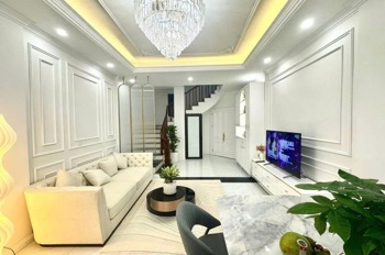 Bán nhà phố Ngọc Hà, Ba Đình - 39m2, 5 tầng, Giá 8.9 tỷ