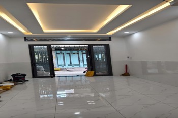 Bán Gấp Nhà Quận 11 - 4PN, 3WC, 6.8 tỷ - Vị Trí Đắc Địa