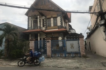 Bán nhà Quận 7: 10x20m, 1 trệt 1 lầu, vị trí đắc địa, giá tốt