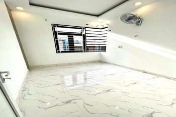 2.8 Tỷ Nhà SHR Quận 12 - 2PN, 24m2, Hẻm Ba Gác - Chính Chủ