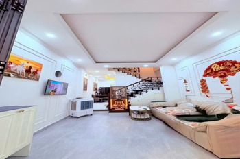 Bán nhà Quận 10: 4 tầng, 8.5 tỷ, 45m2, xe hơi, 3/2, Pháp lý chuẩn