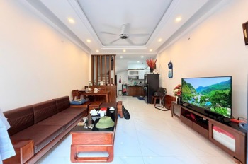 Nhà đẹp Lĩnh Nam 40m2 x 5 tầng, Full Nội Thất - Giá Tốt, Vị Trí Đắc Địa
