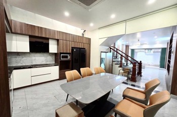 Bán nhà phố Định Công - 40m2, 8 tỷ - Vị trí đẹp, ở ngay