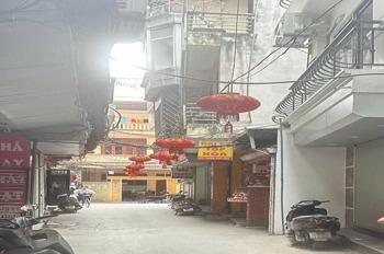 Nhà Đẹp Đội Cấn - 6 Phòng Ngủ, Full Công Năng, Ô Chờ Thang Máy