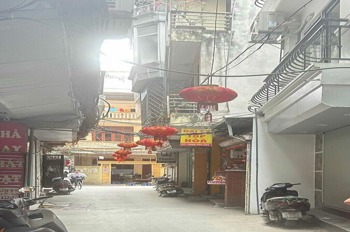 Nhà Đội Cấn 60m2, 6 Phòng Ngủ, Full Tiện Nghi, Ô Chờ Thang Máy