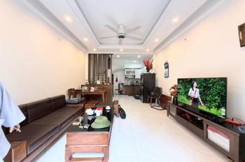 Nhà đẹp Hoàng Mai - 38m2 Full Nội Thất - Ngay Ngã Tư Tam Trinh