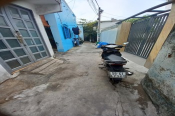 Nhà đường số 13, 3 tầng, 16m2 - Giá 2.x tỷ, SHR
