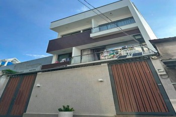 Bán Nhà Mặt Tiền Củ Chi - 1 Trệt 2 Lầu, 126m2, Gần Chợ Việt Kiều