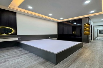 Bán nhà sát phố Trần Đại Nghĩa, 6 tầng thang máy, 8 phòng khép kín, giá tốt