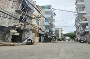 Nhà Liền Kề 70m² Đỗ Ôtô, Nội Thất Full - Giá 6 Tỷ
