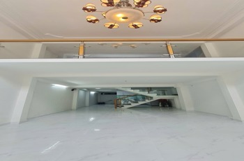 Bán Gấp Nhà Mới Xây Mặt Tiền Lạc Long Quân, Quận 11 - Giá 9.3 Tỷ