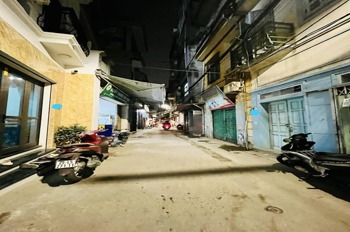 Bán nhà Cổ Nhuế 43m2, 5 tầng, lô góc 2 mặt tiền, giá 7.8 tỷ