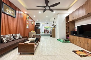 Nhà 6 Tầng 55m² Giáp Nhất - Giá 8.9 Tỷ - Ô Tô Đỗ Cửa