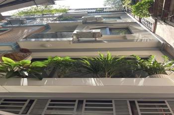 Siêu phẩm Vương Thừa Vũ - 5 Tầng Mới - 3 Bước Ra Oto - Giá Tốt