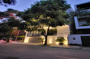 Biệt Thự Hàm Nghi: 2 Mặt Thoáng, Có Hầm, Thang Máy, 40 Tỷ