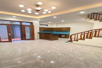 Bán Nhà Kim Giang Hoàng Mai 45m² 5 Tầng Mặt Tiền Giá Tốt - Vị Trí Đắc Địa