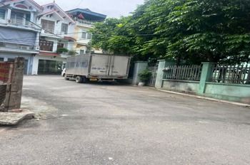 Bán nhà khu TT Cơ Khí Yên Viên - 2 Mặt Ngõ Thông - Ôtô Tránh Trước Nhà