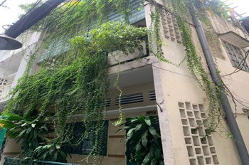 Bán Gấp Nhà 2 Mặt Hẻm, Vị Trí Đẹp, Gần Mặt Tiền Lê Văn Sỹ, Quận 3