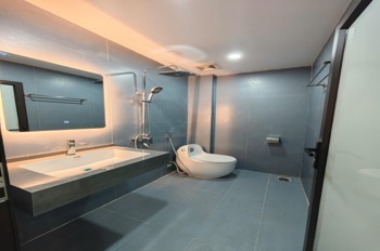 Bán nhà mặt ngõ Trần Khát Chân - 5 tầng, thang máy, 10.5 tỷ